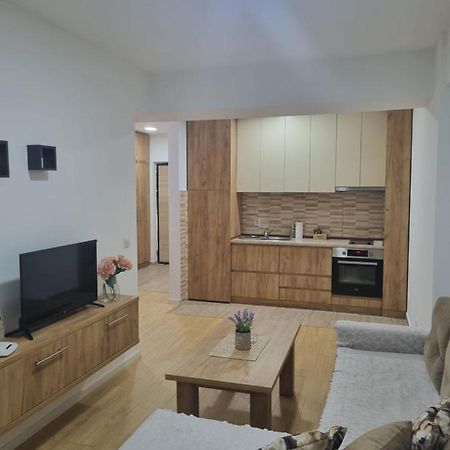 Golden Sun Skopje Apartman Kültér fotó