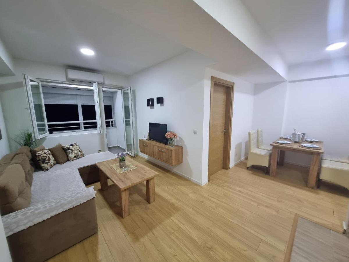 Golden Sun Skopje Apartman Kültér fotó