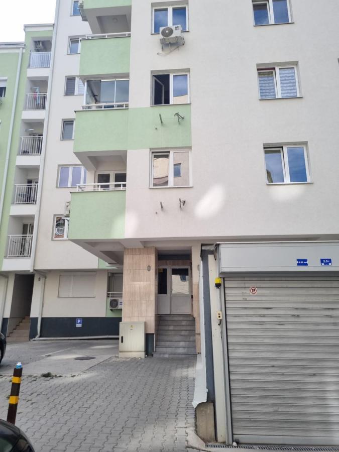 Golden Sun Skopje Apartman Kültér fotó